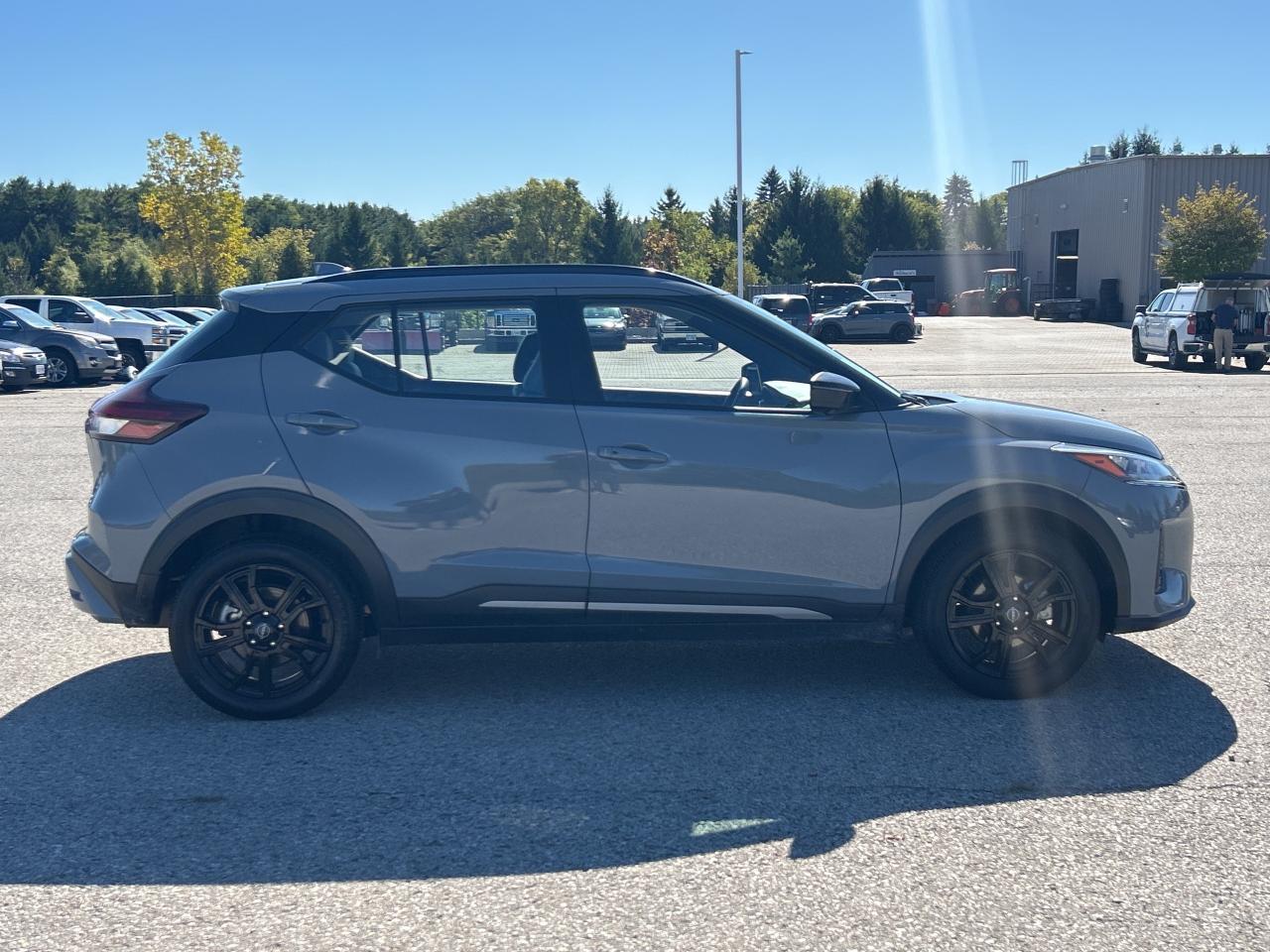 2024 Nissan Kicks SR Premium   Leather   Heated Seats/Steering Wheel Photo2
