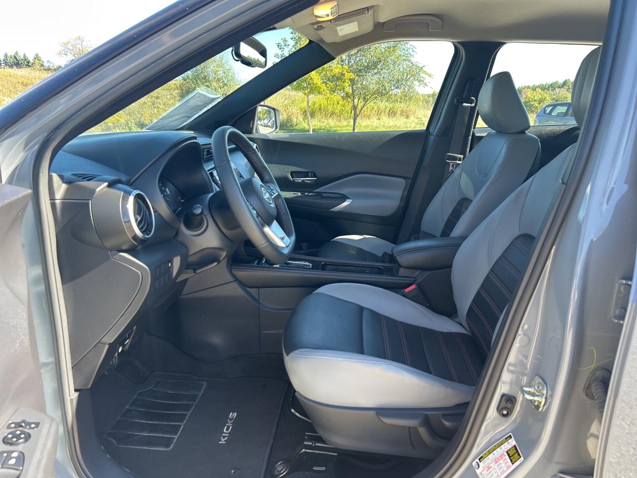 2024 Nissan Kicks SR Premium   Leather   Heated Seats/Steering Wheel Photo