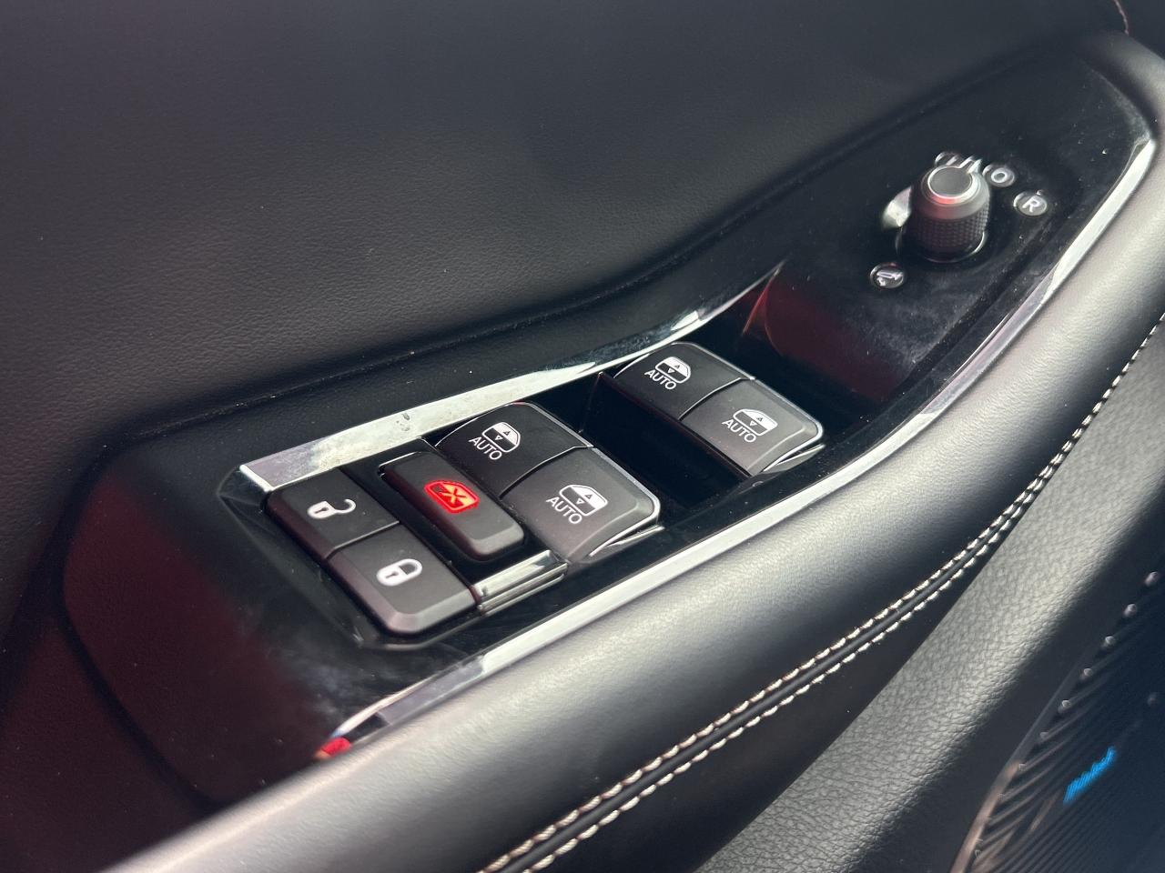 2022 Jeep Grand Cherokee L Overland 4x4   Nav.  Pano Roof Heated/Cooled Seats Photo