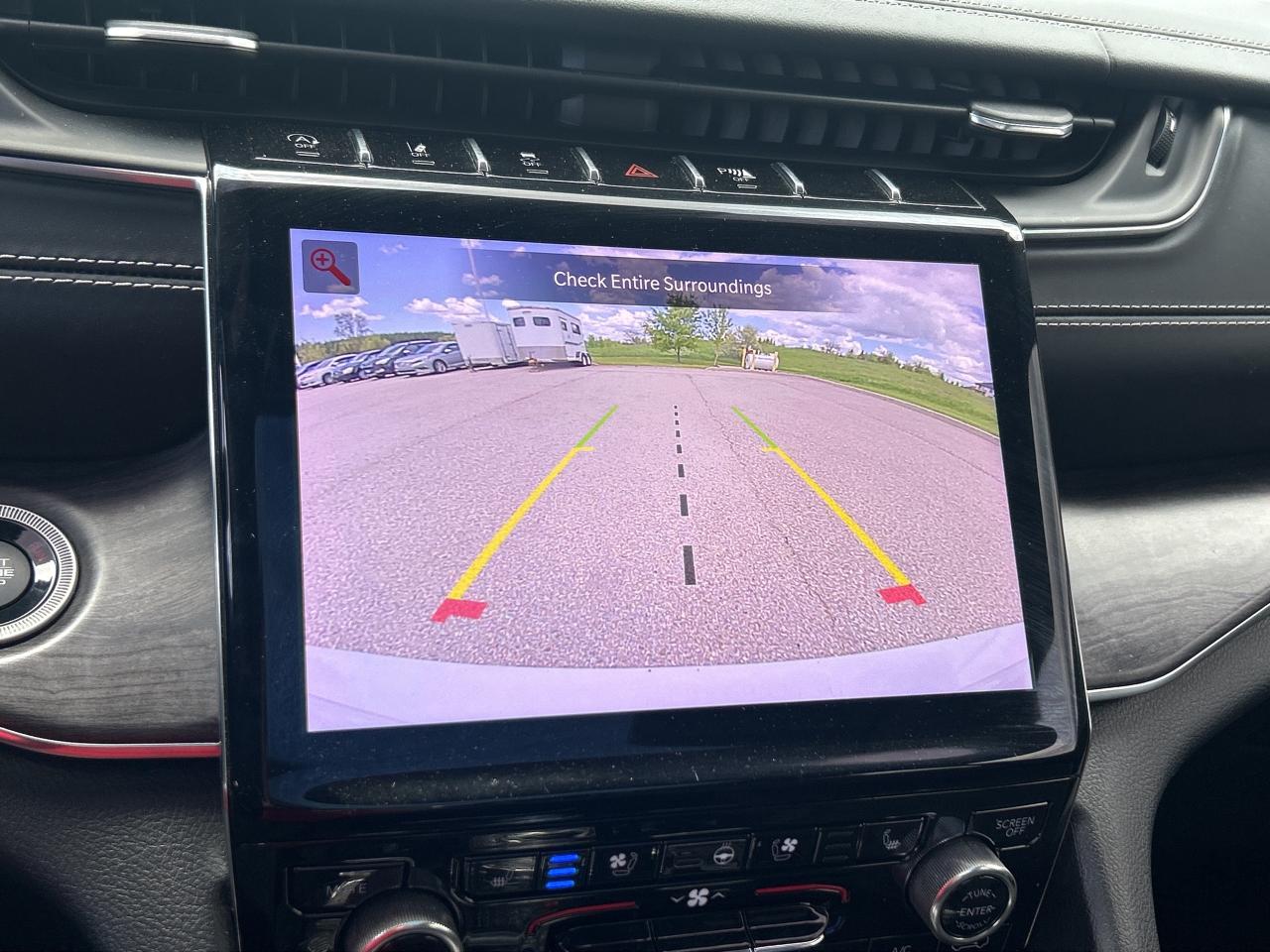 2022 Jeep Grand Cherokee L Overland 4x4   Nav.  Pano Roof Heated/Cooled Seats Photo