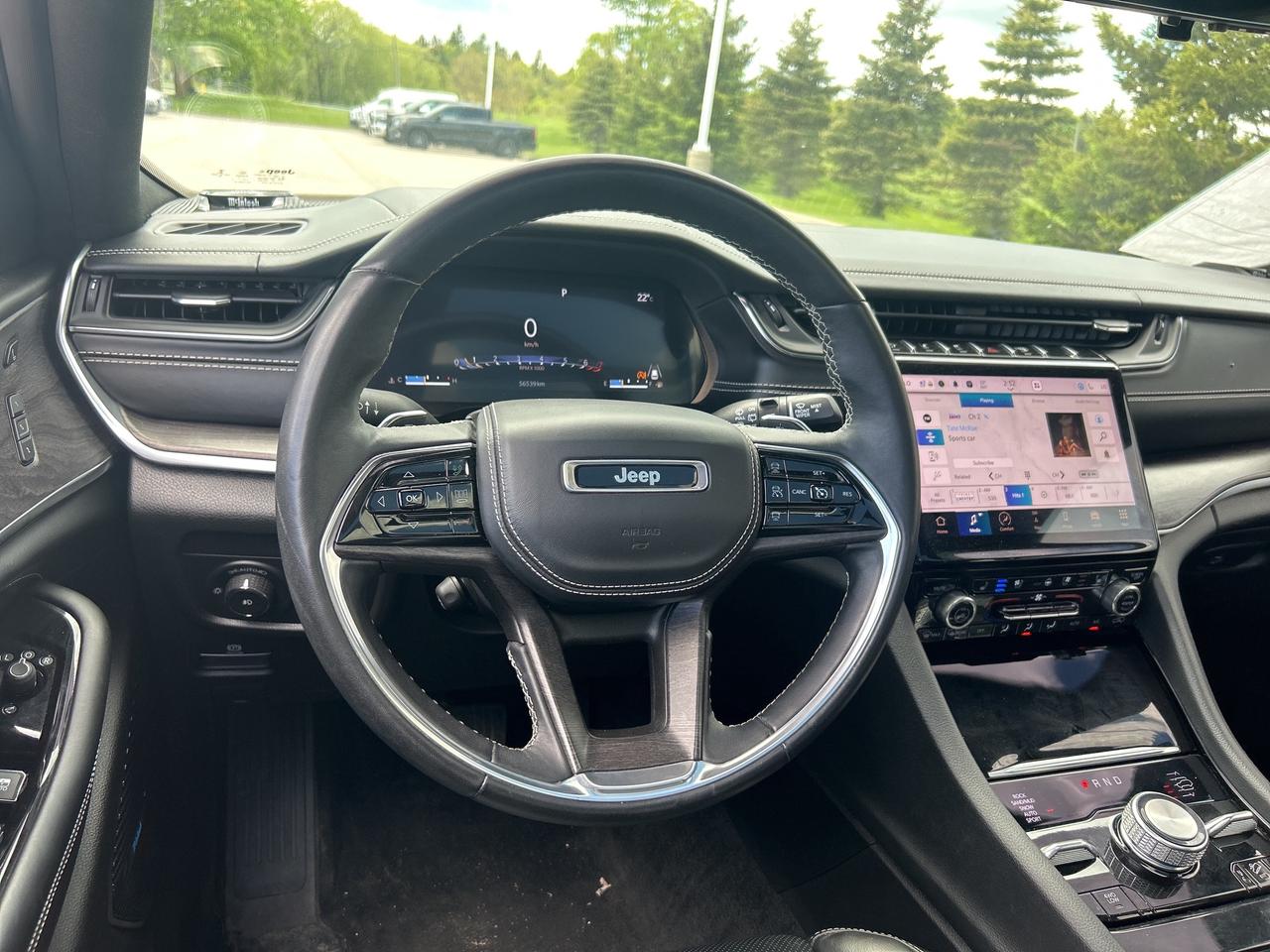 2022 Jeep Grand Cherokee L Overland 4x4   Nav.  Pano Roof Heated/Cooled Seats Photo