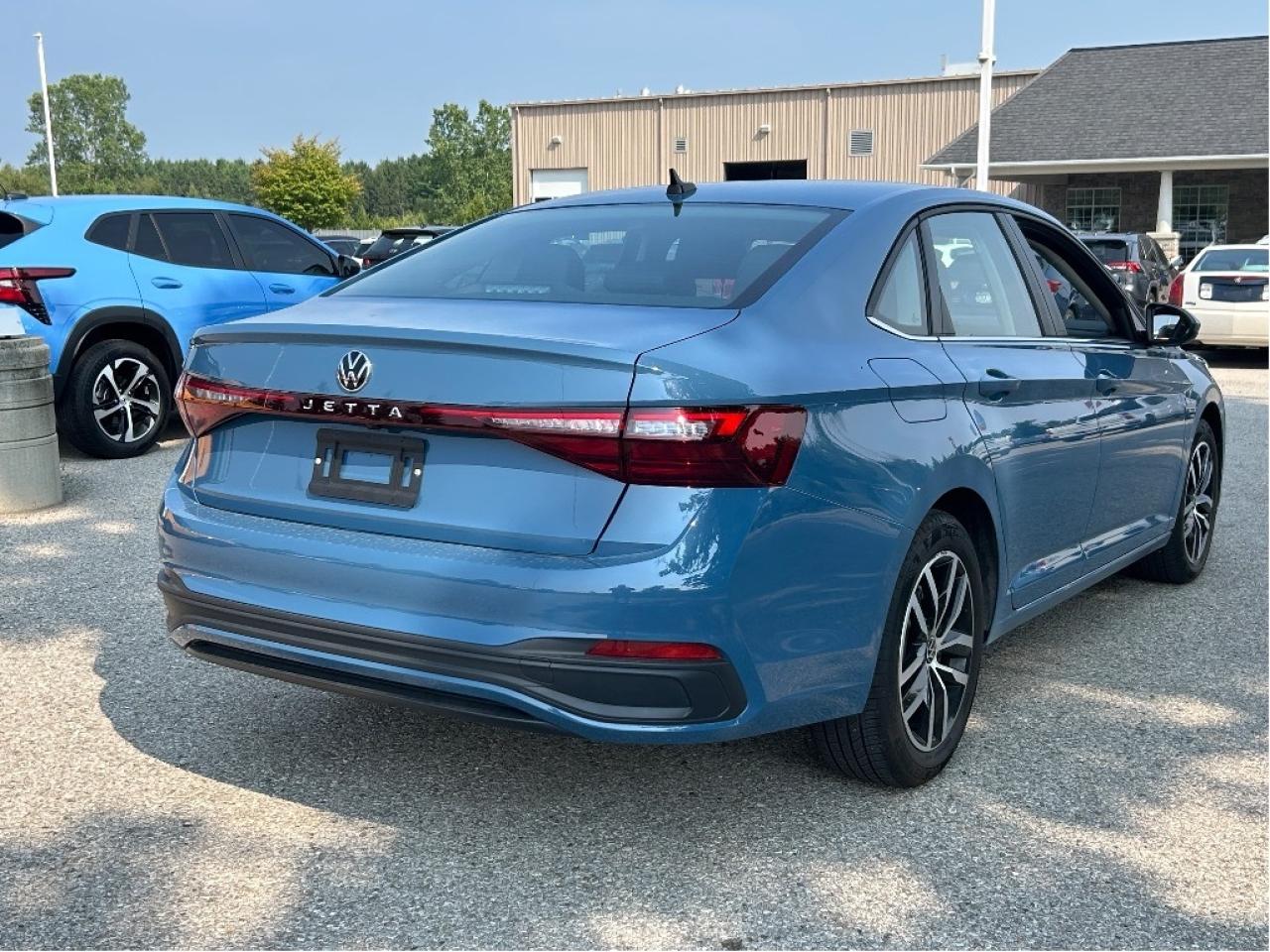 2025 Volkswagen Jetta Comfortline   Heated Seats & Steering Wheel Photo3