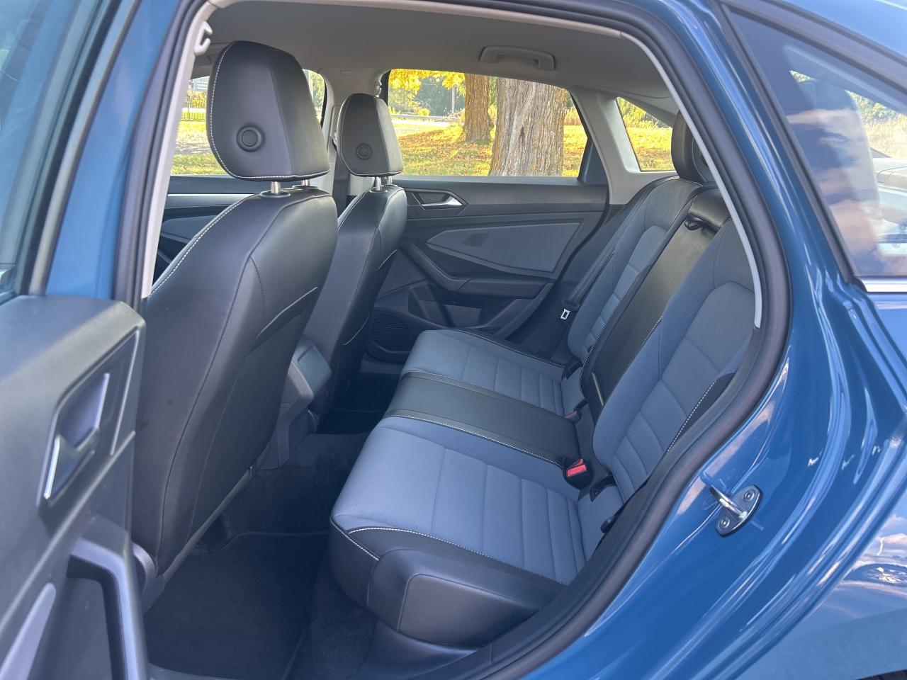 2025 Volkswagen Jetta Comfortline   Heated Seats & Steering Wheel Photo