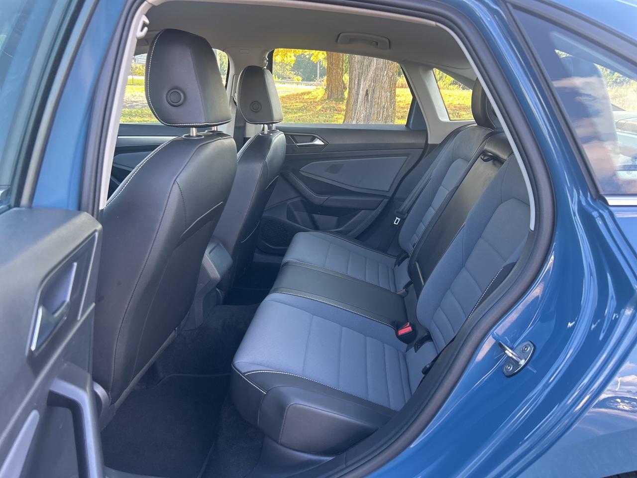 2025 Volkswagen Jetta Comfortline   Heated Seats & Steering Wheel Photo