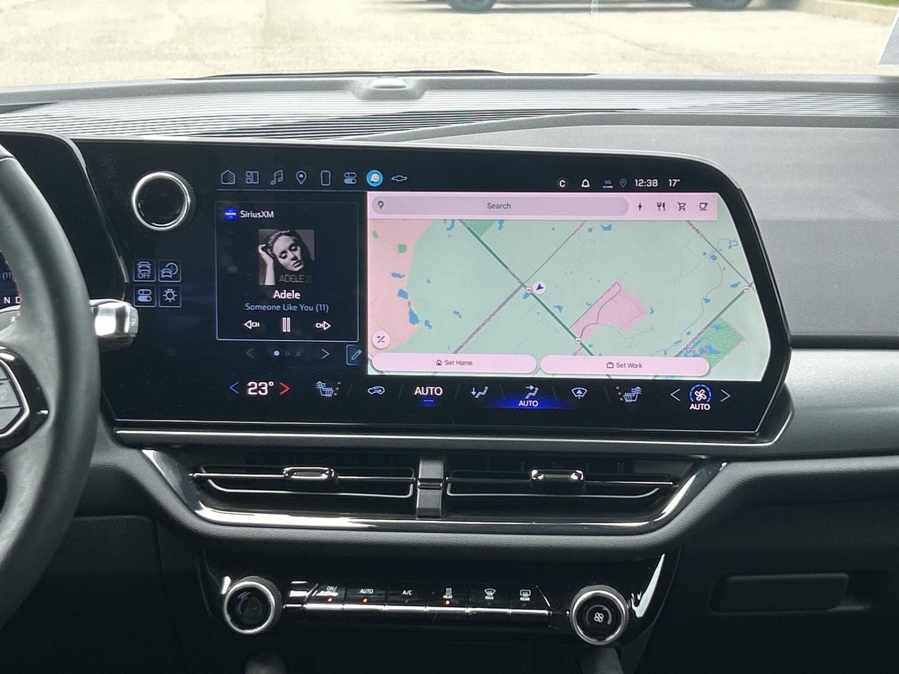 2024 Chevrolet Equinox EV RS w/2RS   Nav.   Heated Seats & Steering Wheel Photo