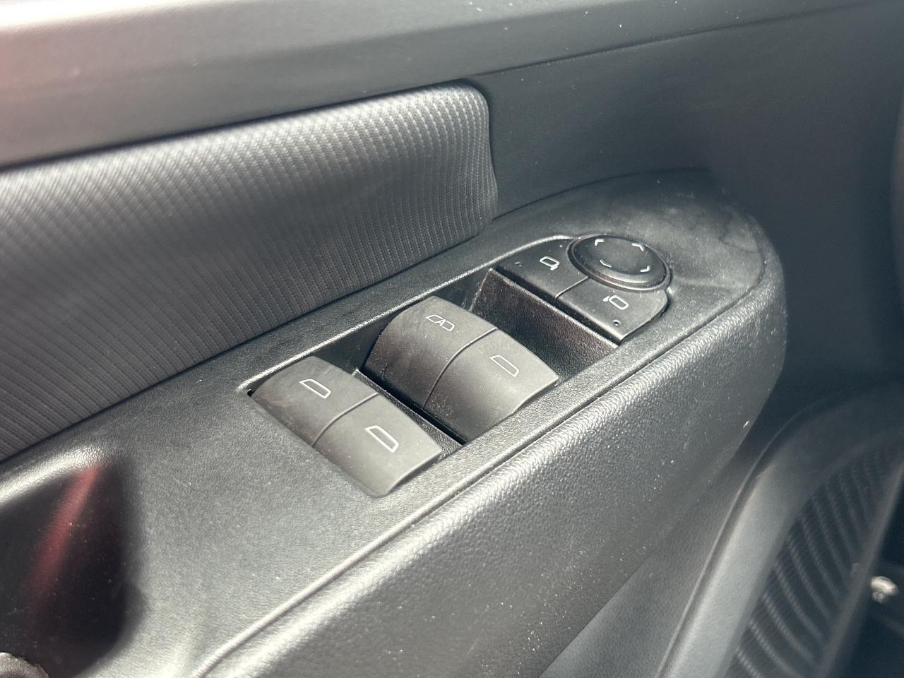 2024 Chevrolet Equinox EV RS w/2RS   Nav.   Heated Seats & Steering Wheel Photo