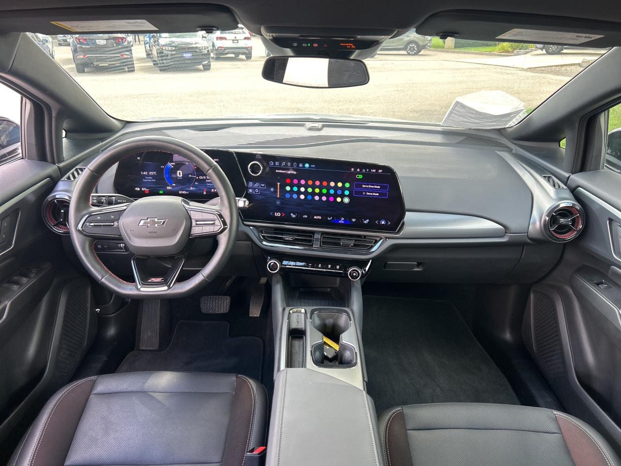 2024 Chevrolet Equinox EV RS w/2RS   Nav.   Heated Seats & Steering Wheel Photo