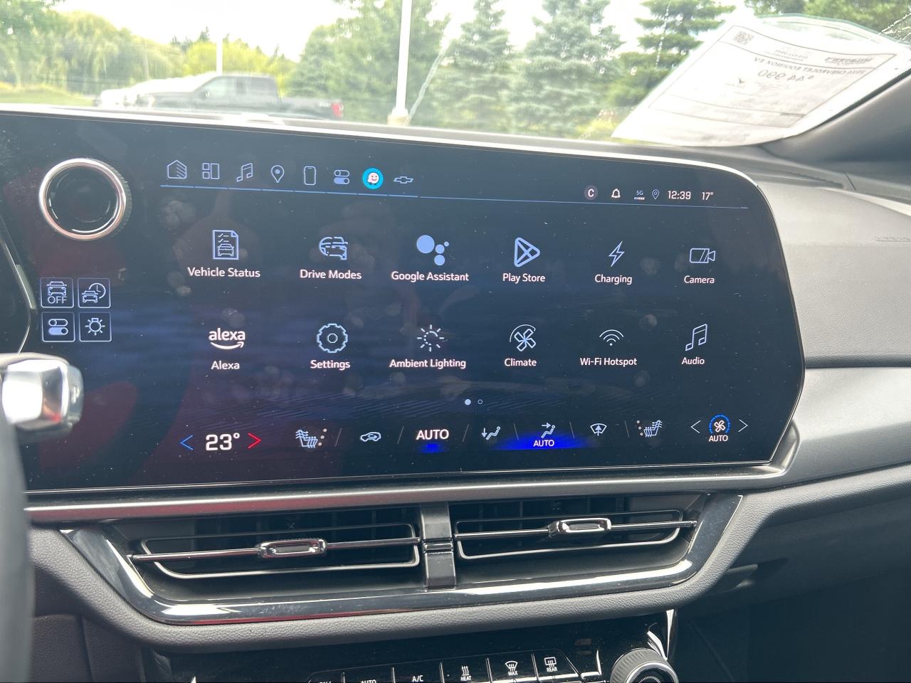 2024 Chevrolet Equinox EV RS w/2RS   Nav.   Heated Seats & Steering Wheel Photo