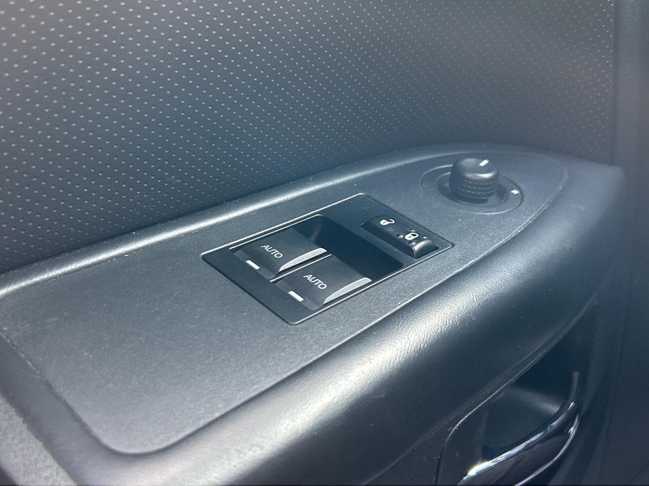 2014 Dodge Challenger R/T Classic V8   Sunroof   Leather   Heated Seats Photo