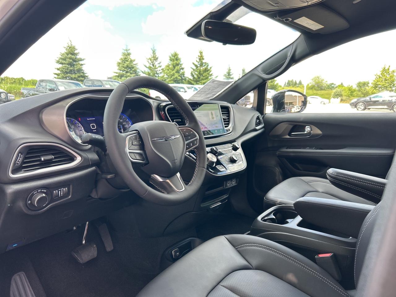 2025 Chrysler Grand Caravan SXT   Leather   Heated Seats & Steering Wheel Photo