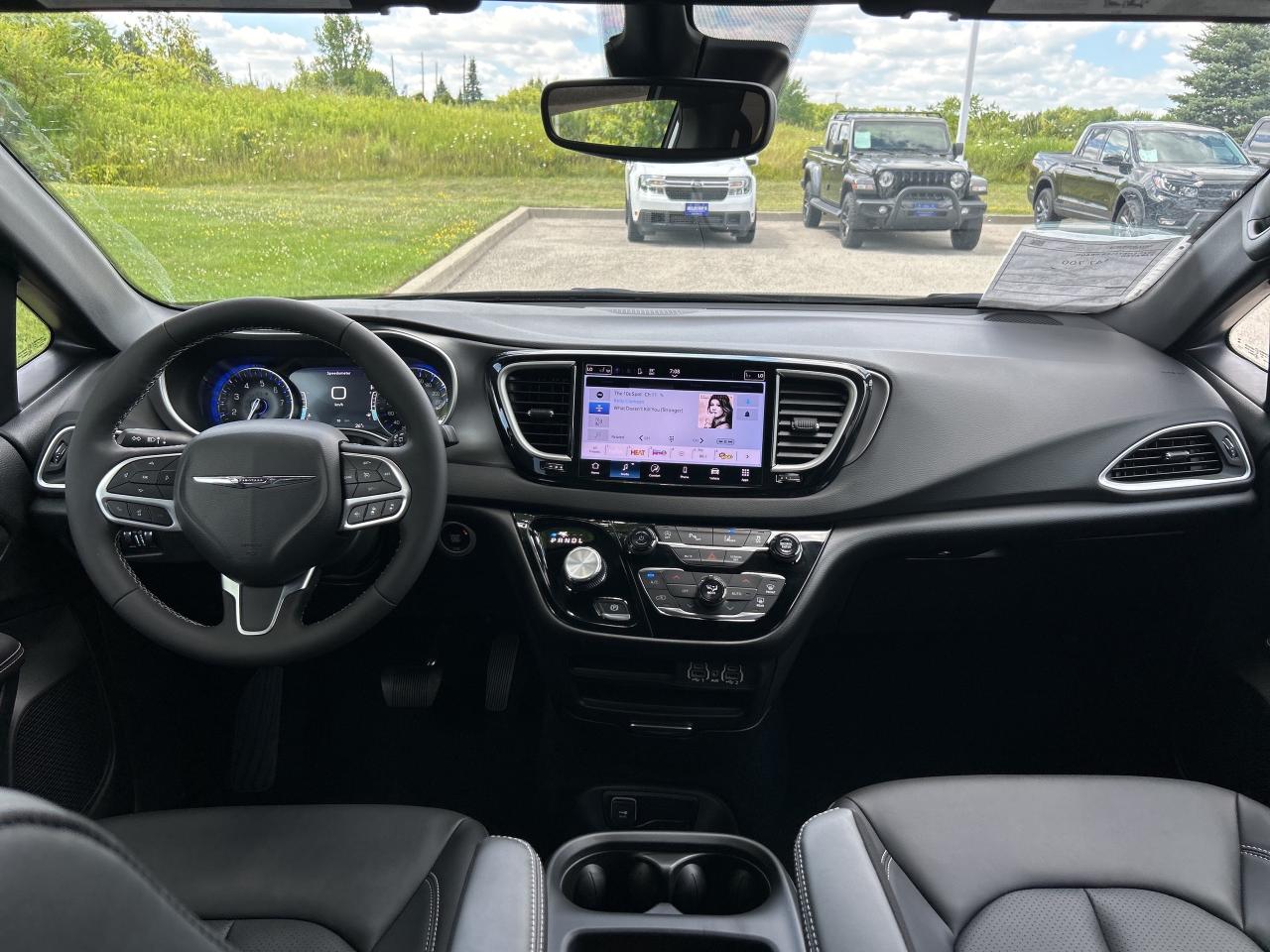 2025 Chrysler Grand Caravan SXT   Leather   Heated Seats & Steering Wheel Photo