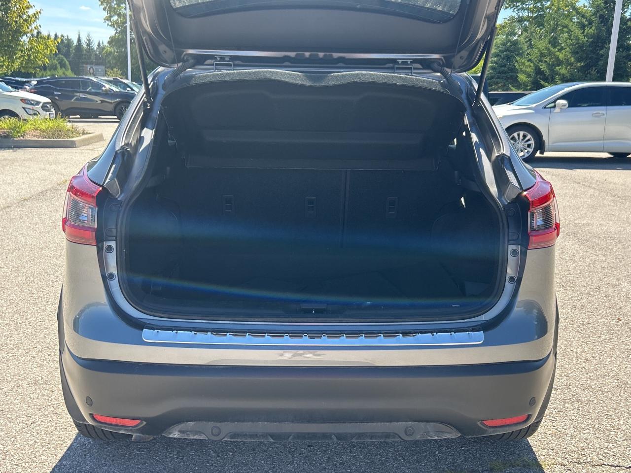 2023 Nissan Qashqai SV AWD   Sunroof   Heated Seats & Steering Wheel Photo