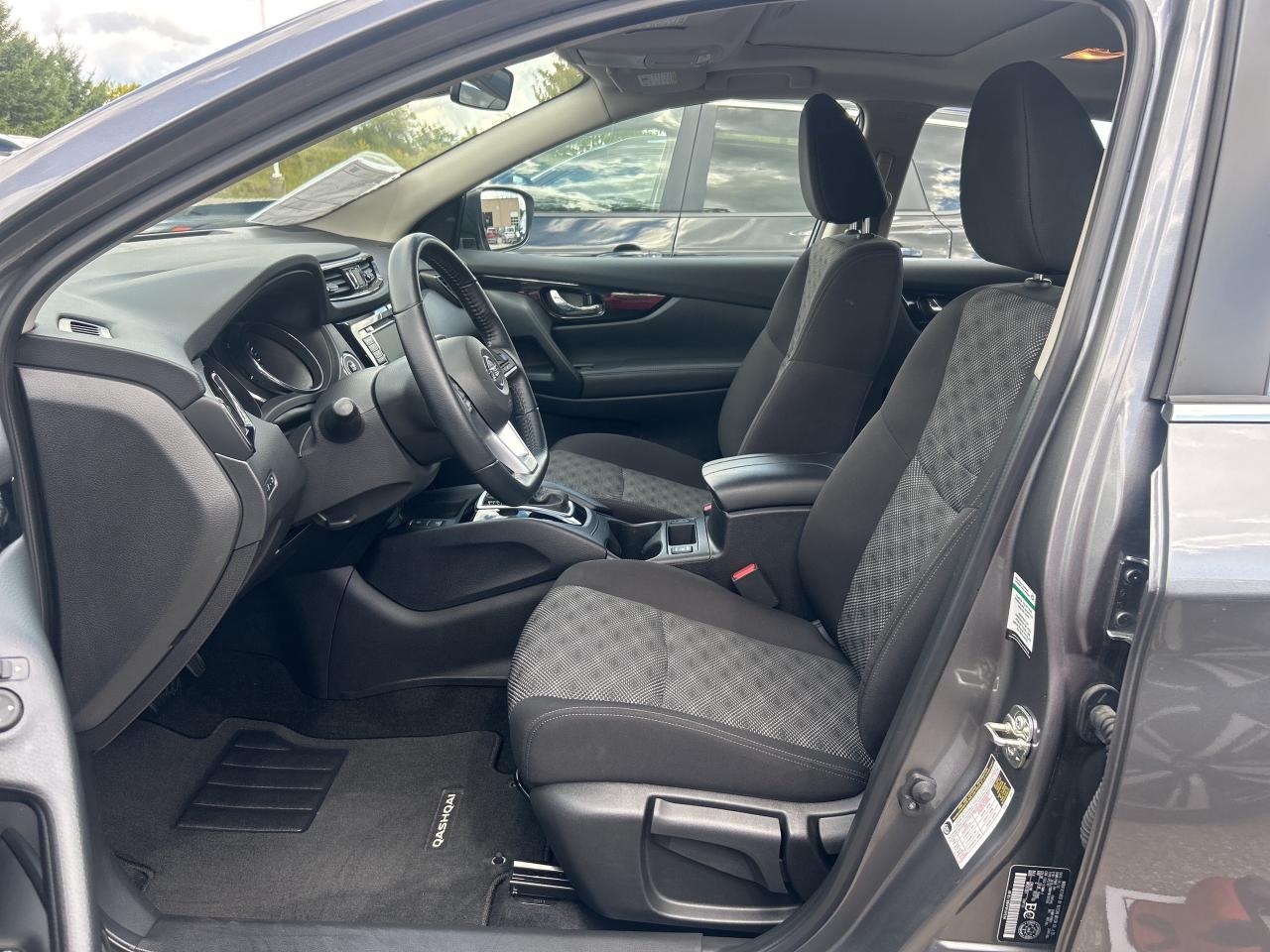 2023 Nissan Qashqai SV AWD   Sunroof   Heated Seats & Steering Wheel Photo