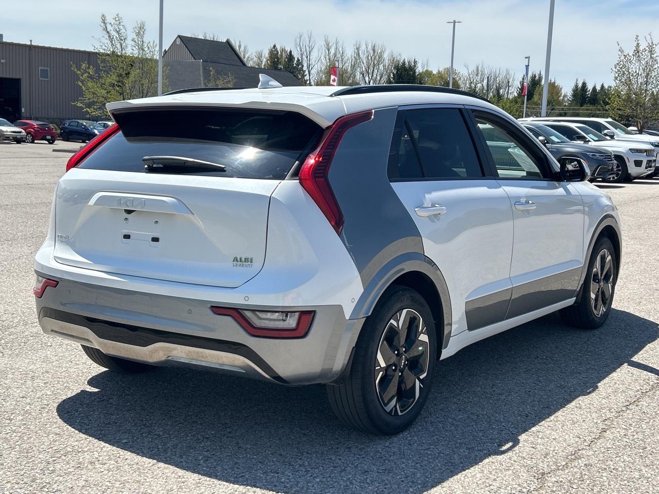 2024 Kia Niro EV Wave FWD   Nav.   Sunroof   Heated/Cooled Seats Photo3