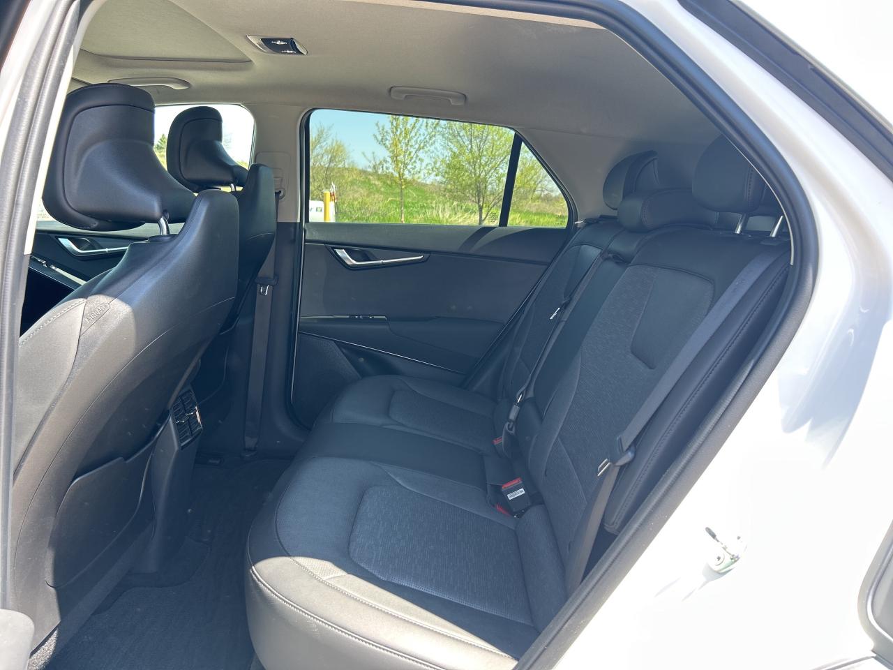 2024 Kia Niro EV Wave FWD   Nav.   Sunroof   Heated/Cooled Seats Photo