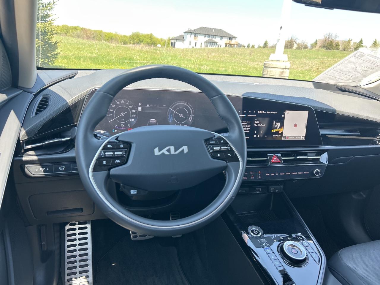 2024 Kia Niro EV Wave FWD   Nav.   Sunroof   Heated/Cooled Seats Photo