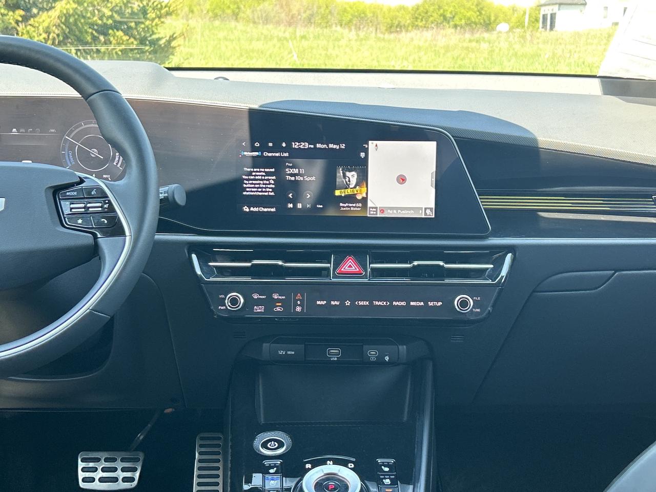 2024 Kia Niro EV Wave FWD   Nav.   Sunroof   Heated/Cooled Seats Photo