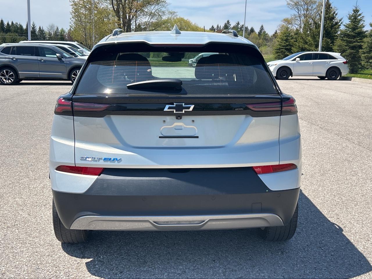 2023 Chevrolet Bolt EUV LT   Heated Seats & Steering Wheel   Blind-spot Photo4