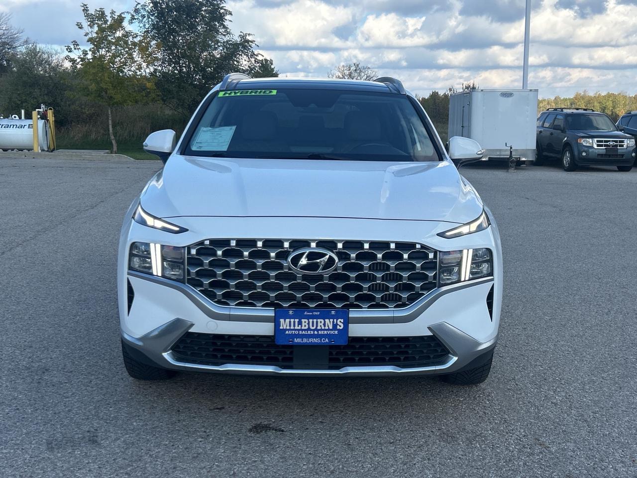 2022 Hyundai Santa Fe Hybrid Preferred AWD w/Trend Pkg.   Pano Roof   Leather Photo