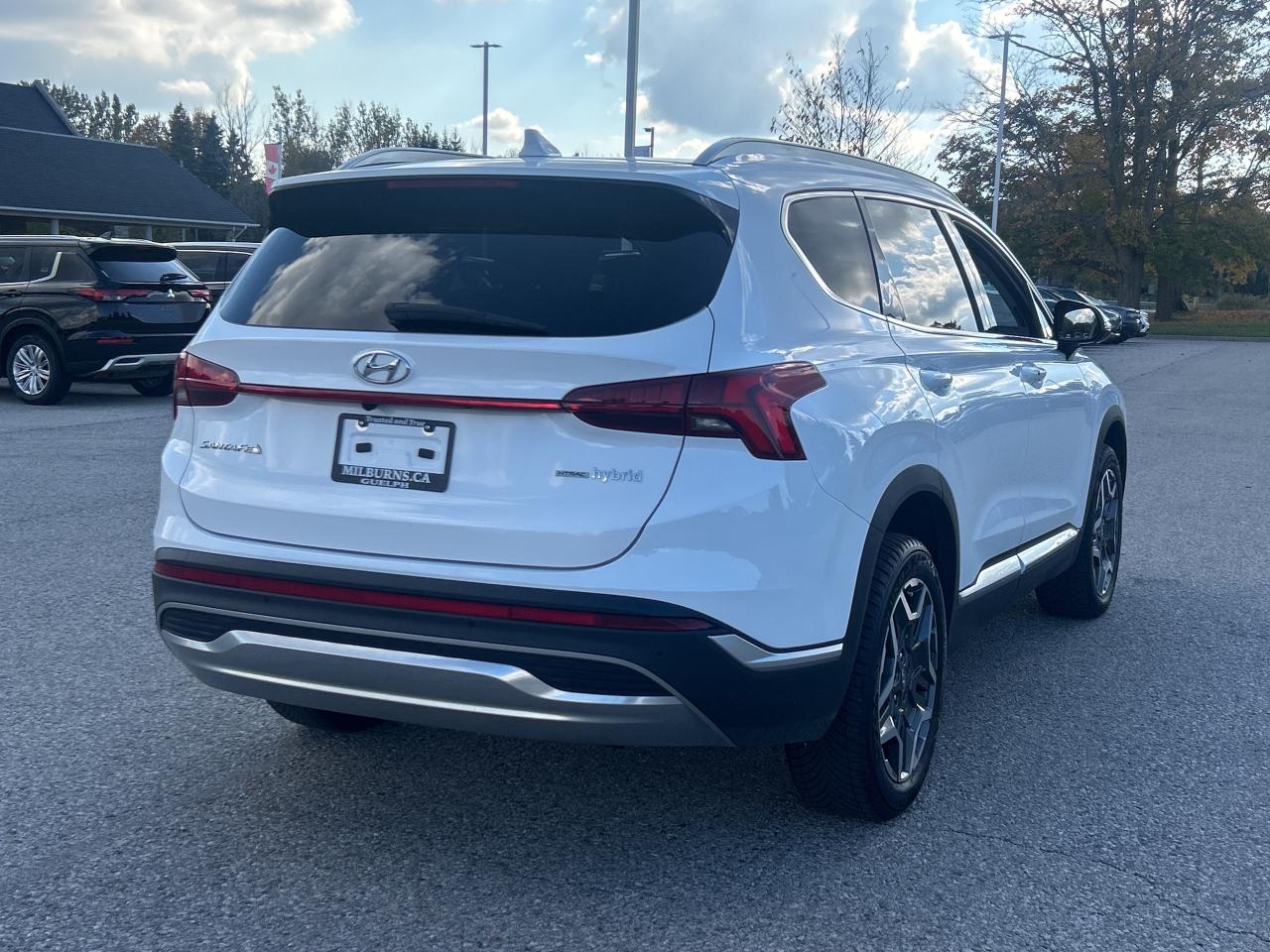 2022 Hyundai Santa Fe Hybrid Preferred AWD w/Trend Pkg.   Pano Roof   Leather Photo