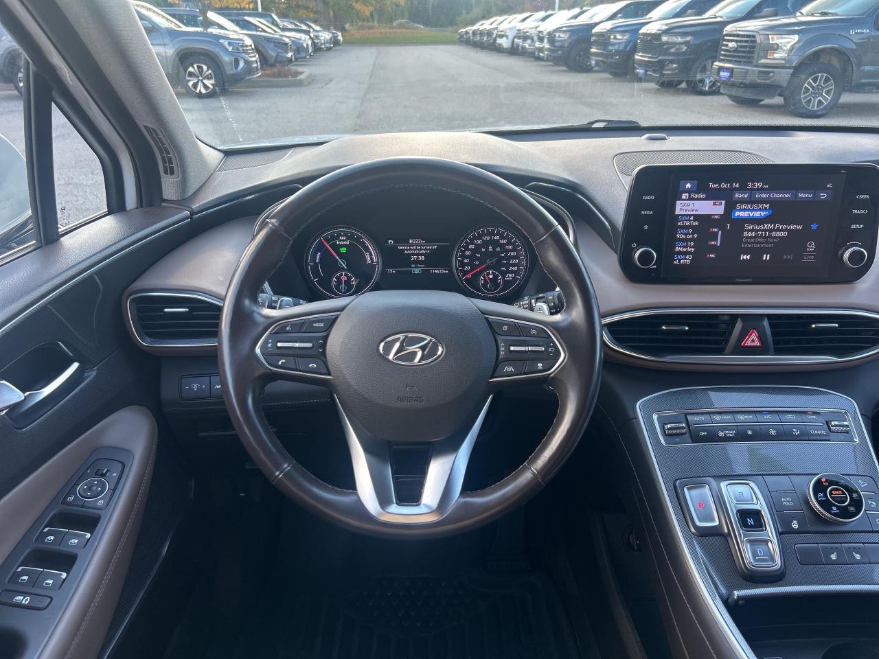 2022 Hyundai Santa Fe Hybrid Preferred AWD w/Trend Pkg.   Pano Roof   Leather Photo