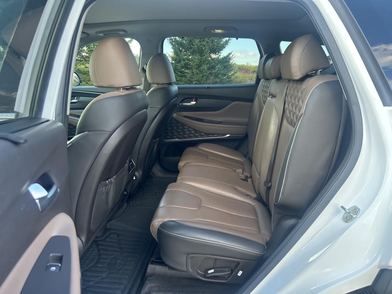 2022 Hyundai Santa Fe Hybrid Preferred AWD w/Trend Pkg.   Pano Roof   Leather Photo