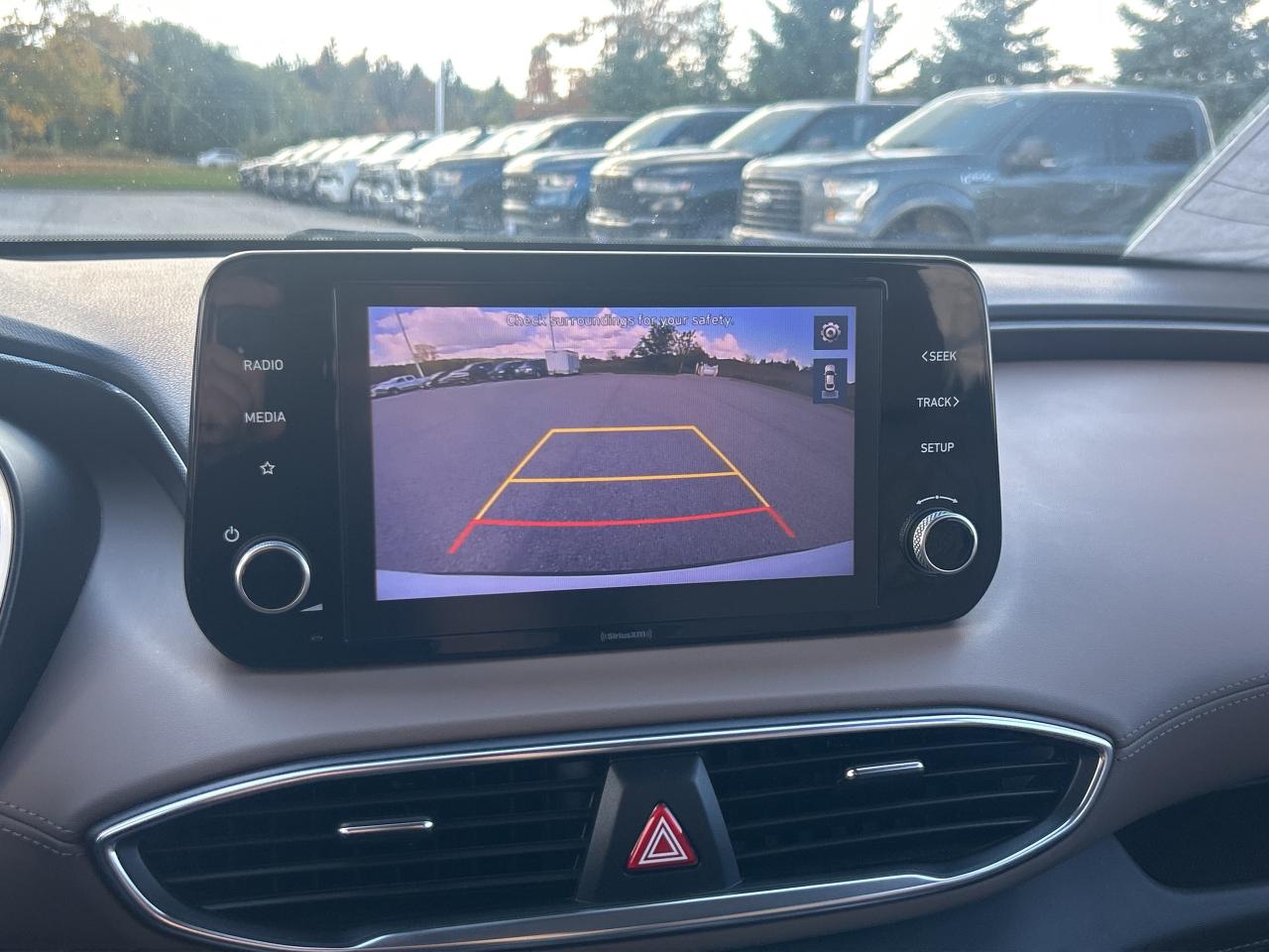 2022 Hyundai Santa Fe Hybrid Preferred AWD w/Trend Pkg.   Pano Roof   Leather Photo