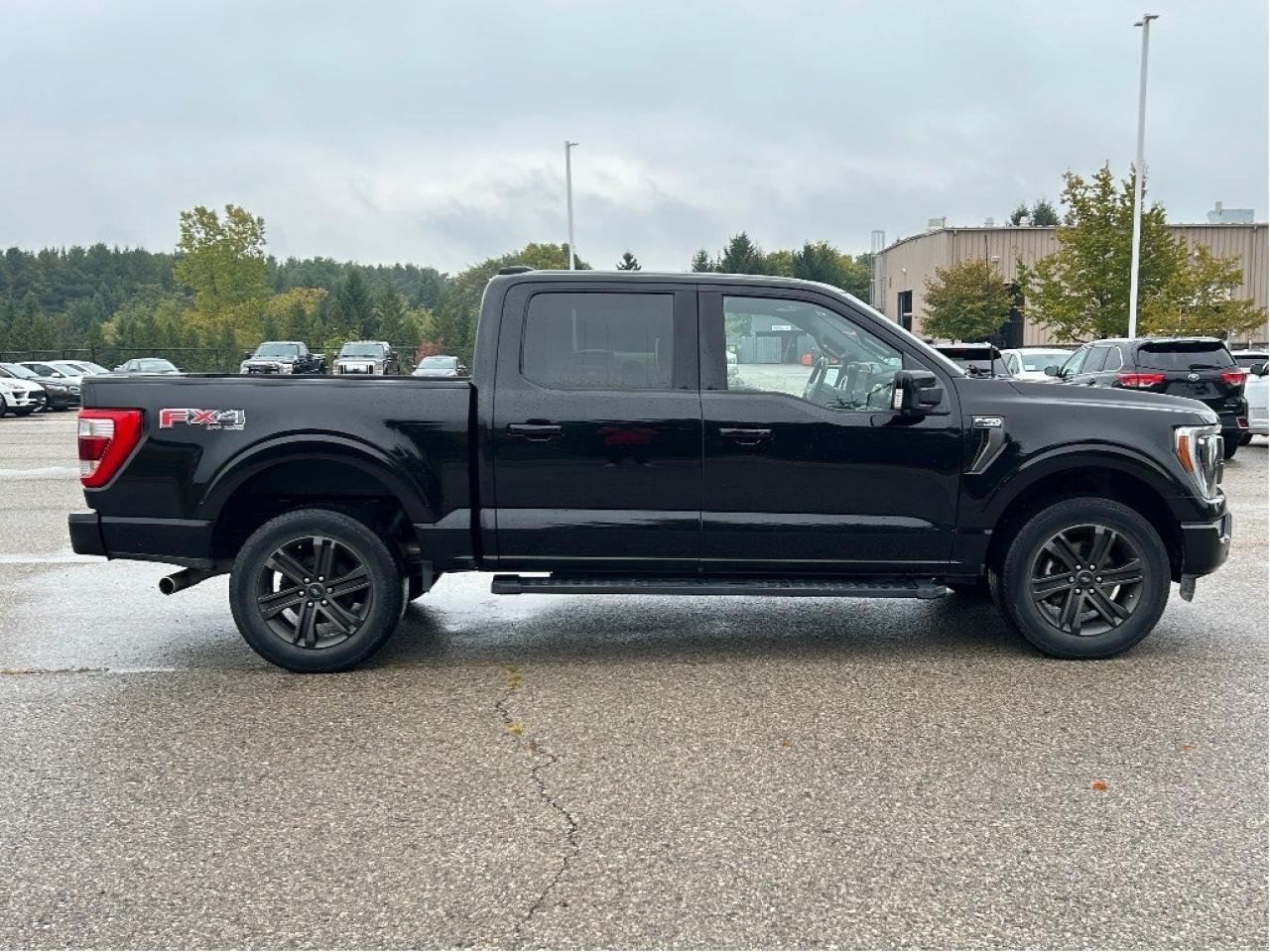 2022 Ford F-150 LARIAT FX4   Nav   Pano Roof   Heated/Cooled Seats Photo2