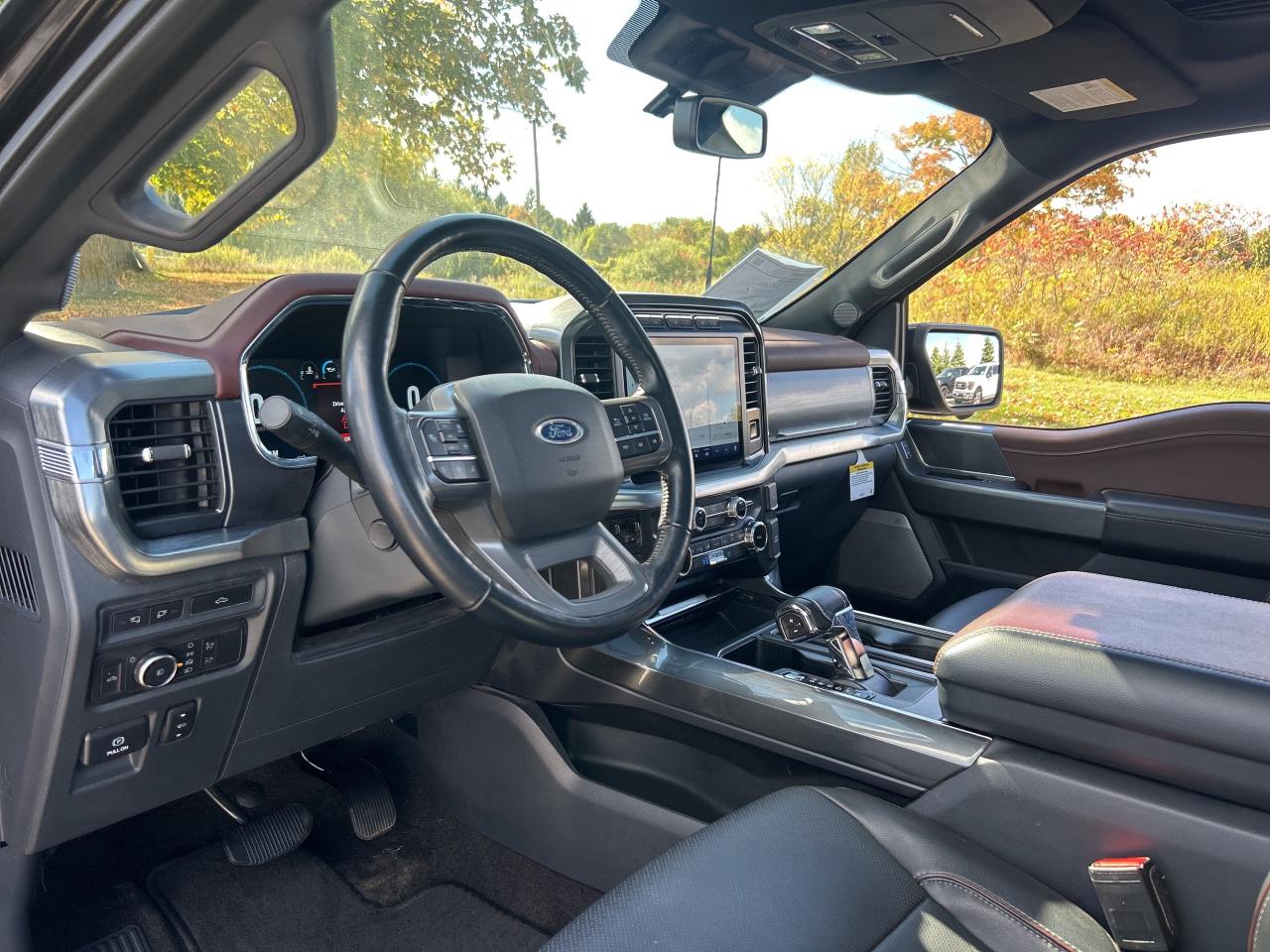 2022 Ford F-150 LARIAT FX4   Nav   Pano Roof   Heated/Cooled Seats Photo