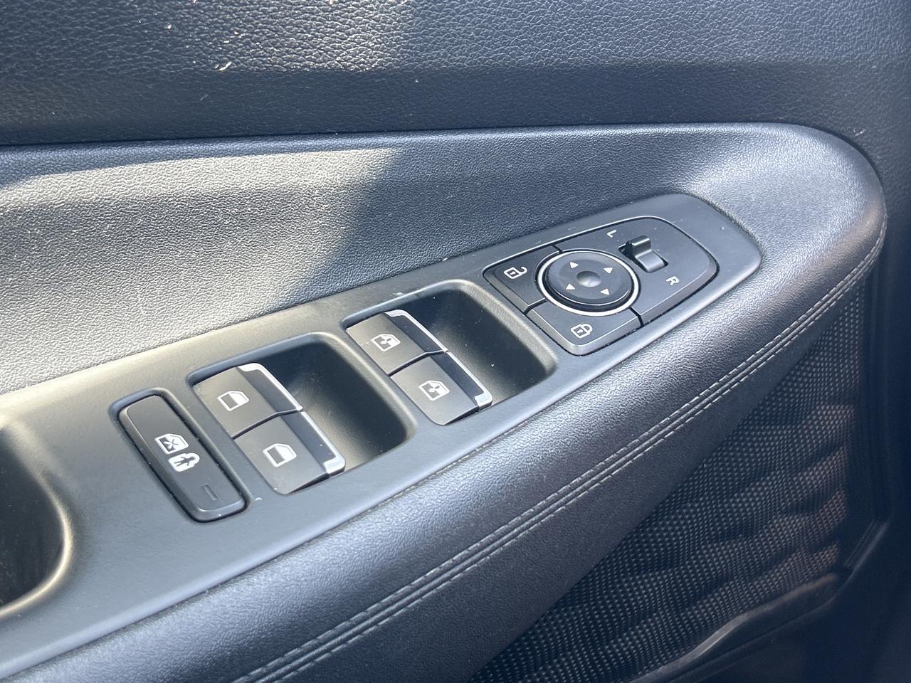 2021 Hyundai Santa Fe Preferred AWD   Heated Seats & Steering Wheel Photo