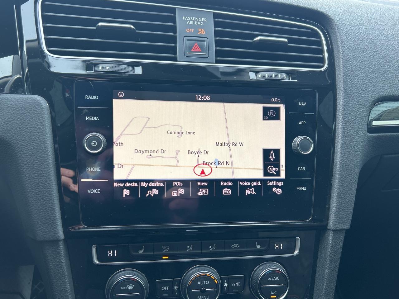 2018 Volkswagen Golf Highline   Nav.   Sunroof   Leather   Heated Seats Photo