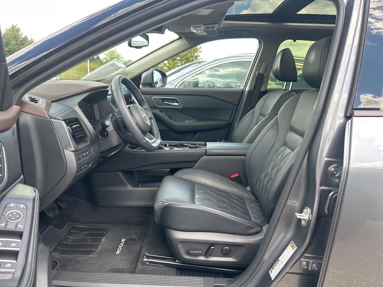 2023 Nissan Rogue Platinum AWD   Nav.   Pano Roof   Heated Seats Photo