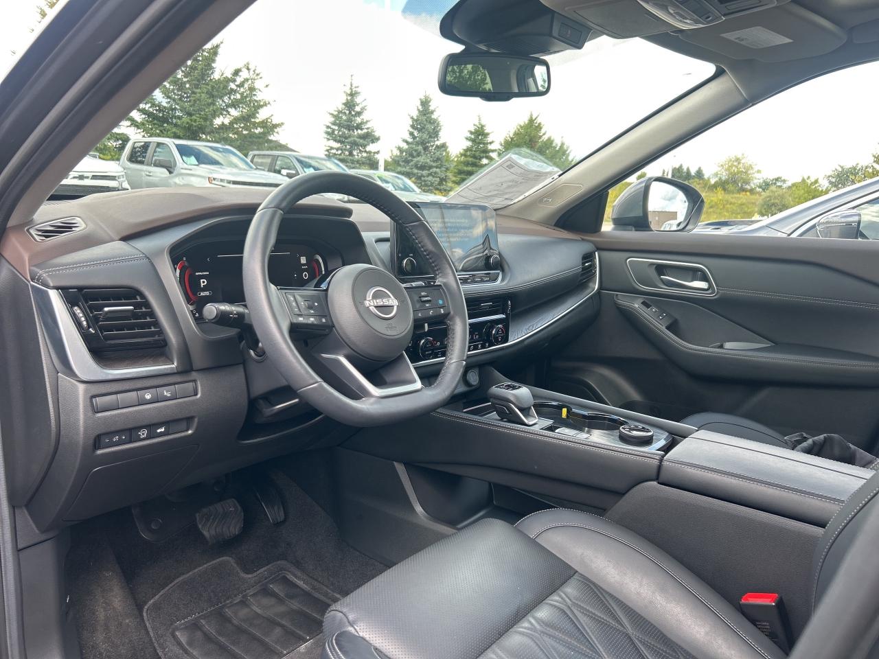 2023 Nissan Rogue Platinum AWD   Nav.   Pano Roof   Heated Seats Photo