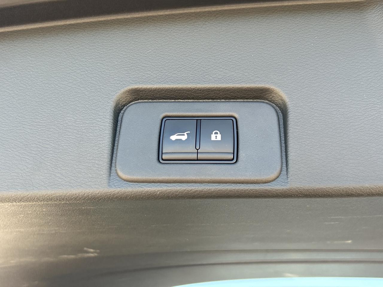 2023 Nissan Rogue Platinum AWD   Nav.   Pano Roof   Heated Seats Photo