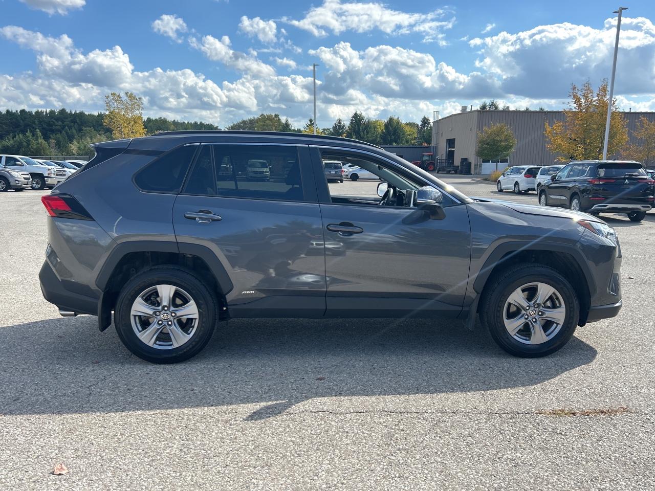 2024 Toyota RAV4 Hybrid XLE AWD   Sunroof   Heated Seats & Steering Wheel Photo2