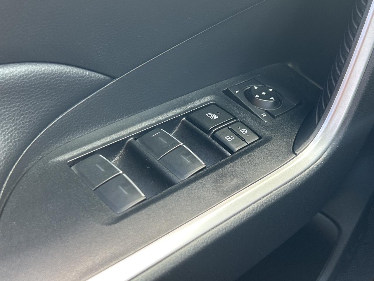 2024 Toyota RAV4 Hybrid XLE AWD   Sunroof   Heated Seats & Steering Wheel Photo