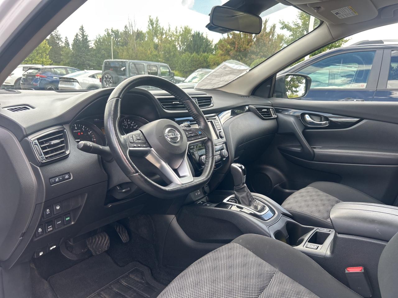2023 Nissan Qashqai SV AWD   Sunroof   Heated Seats & Steering Wheel Photo