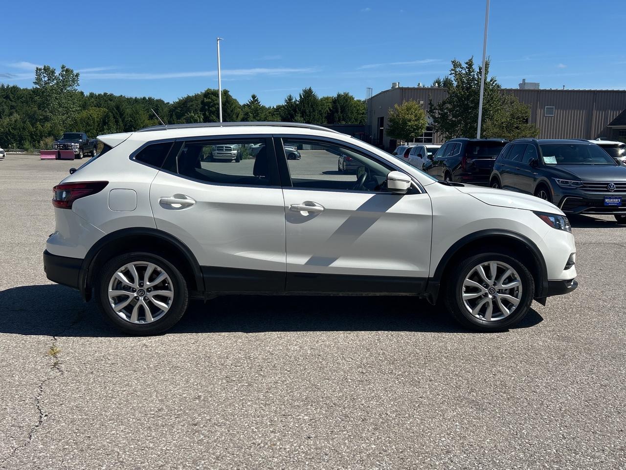 2023 Nissan Qashqai SV AWD   Sunroof   Heated Seats & Steering Wheel Photo