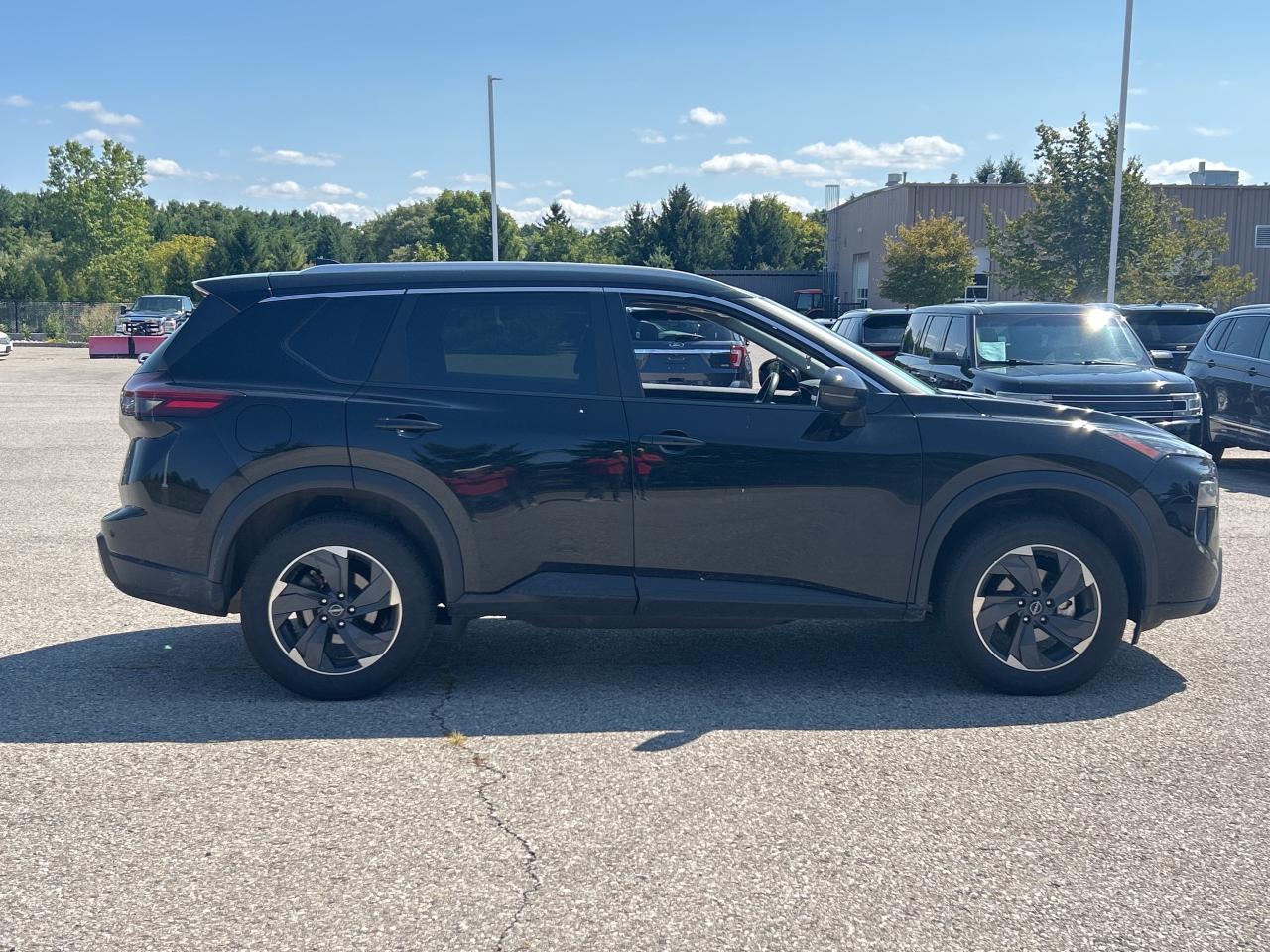 2025 Nissan Rogue SV AWD   Pano Roof   Heated Seats & Steering Wheel Photo2