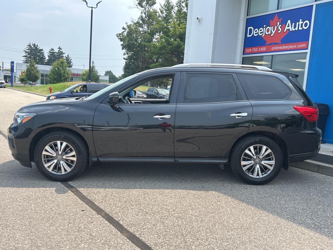 2020 Nissan Pathfinder SV Tech   Nav   7 Pass Photo