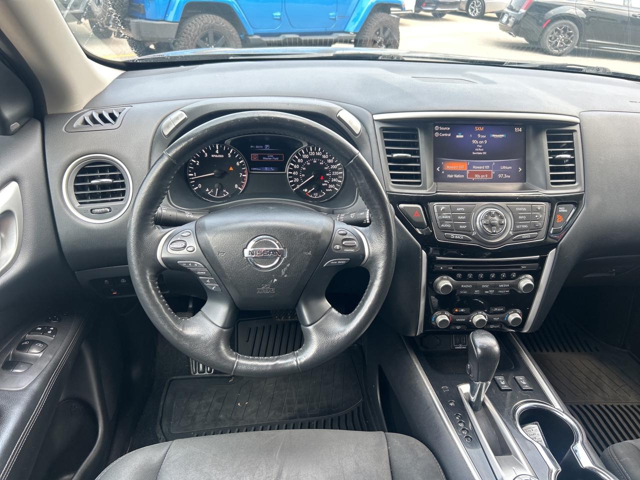 2020 Nissan Pathfinder SV Tech   Nav   7 Pass Photo