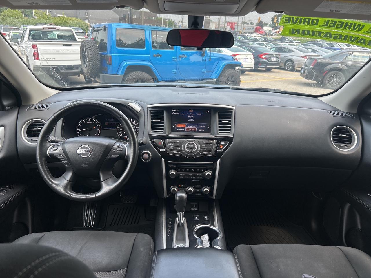 2020 Nissan Pathfinder SV Tech   Nav   7 Pass   Clean Carfax Photo