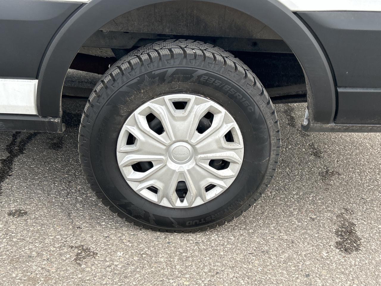 2023 Ford Transit Cargo Van T-250 130 Med Rf 9070 GVWR   NAV   Clean Carfax Photo