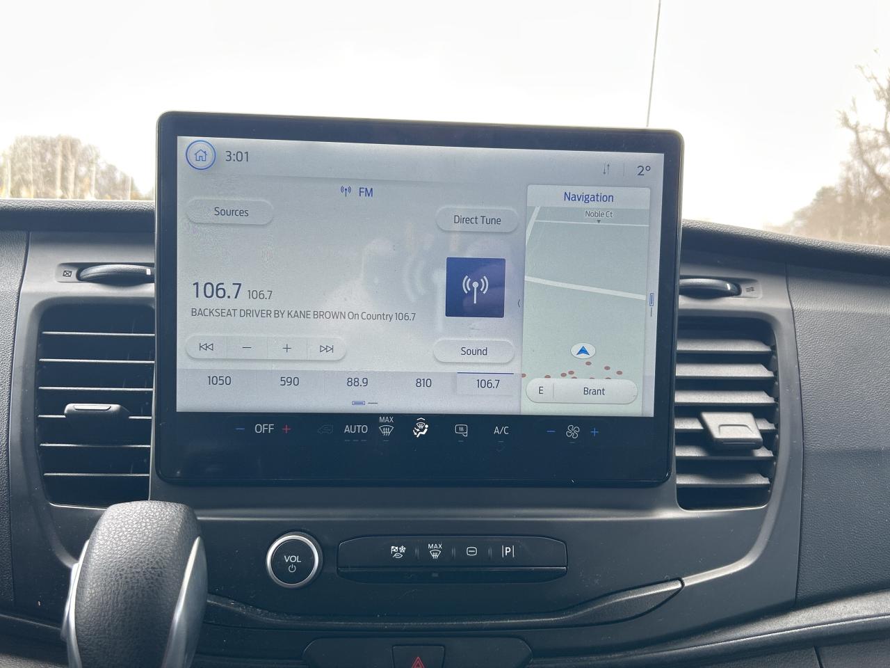 2023 Ford Transit Cargo Van T-250 130 Med Rf 9070 GVWR   NAV   Clean Carfax Photo