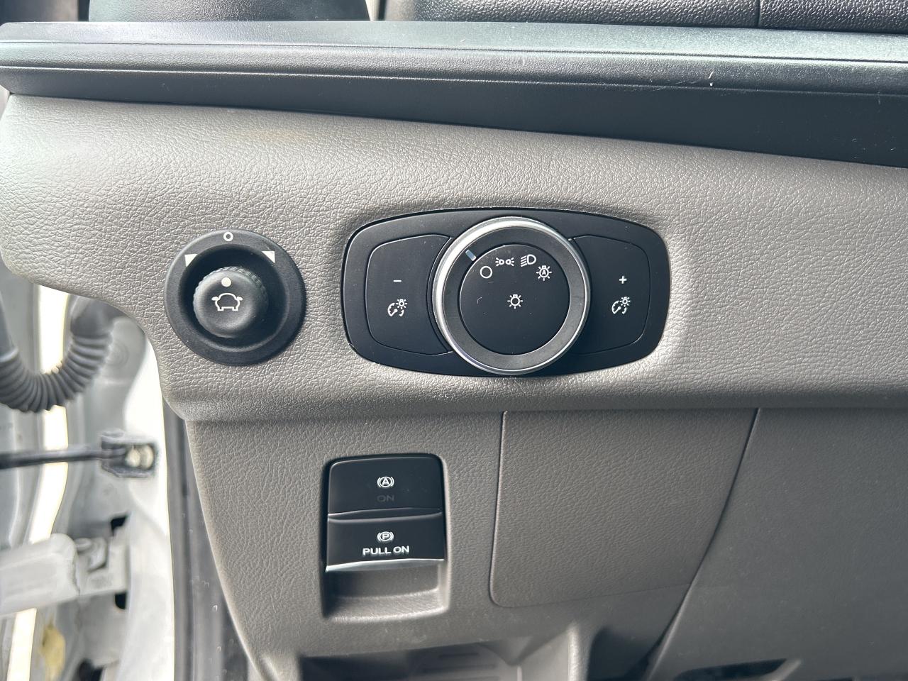 2023 Ford Transit Cargo Van T-250 130 Med Rf 9070 GVWR   NAV   Clean Carfax Photo