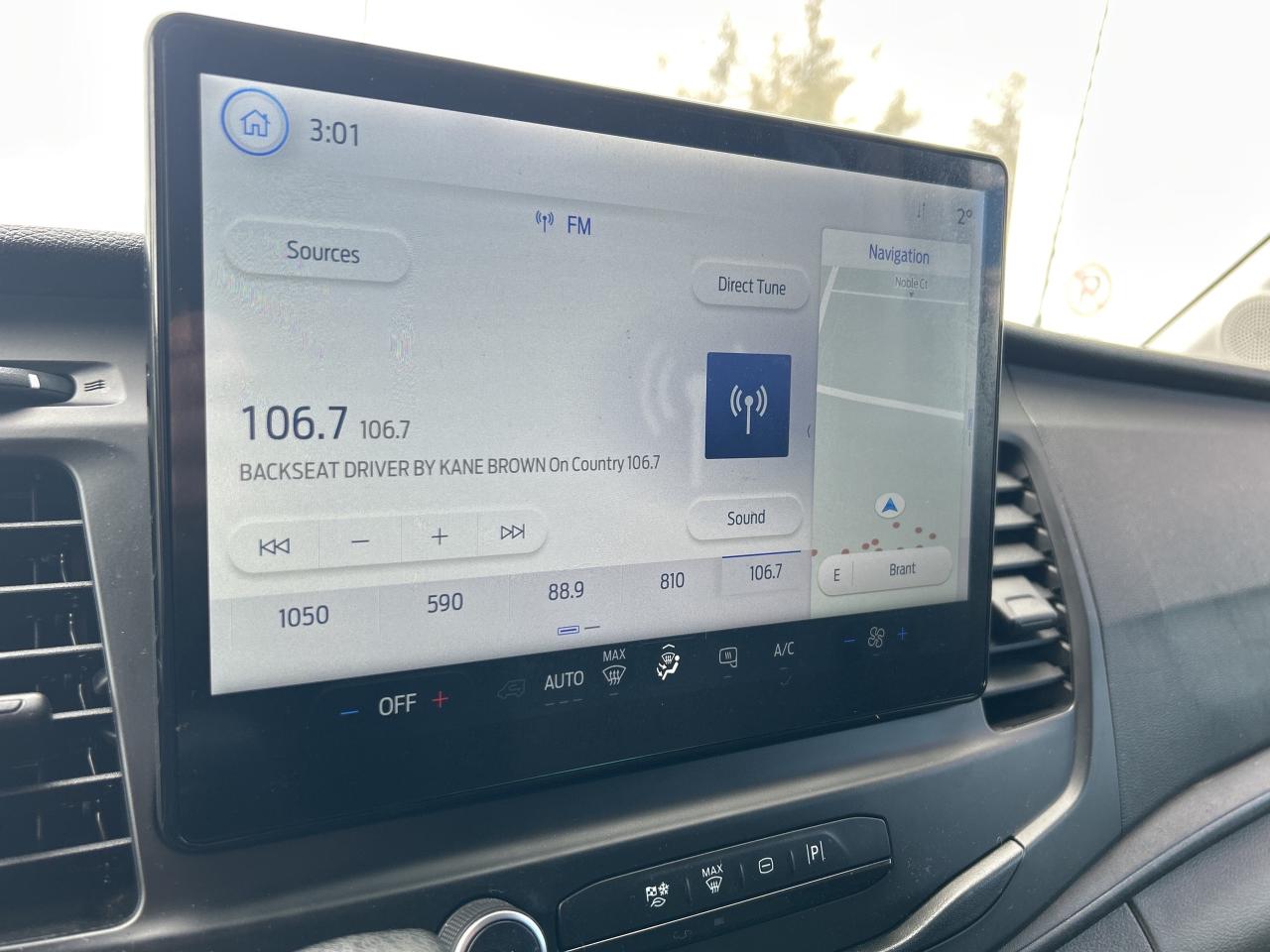 2023 Ford Transit Cargo Van T-250 130 Med Rf 9070 GVWR   NAV   Clean Carfax Photo