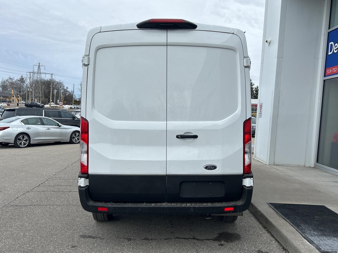 2023 Ford Transit Cargo Van T-250 130 Med Rf 9070 GVWR   NAV   Clean Carfax Photo