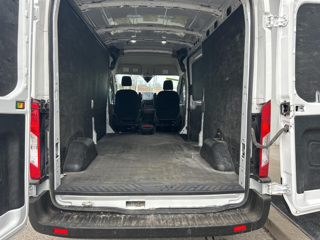 2023 Ford Transit Cargo Van T-250 130 Med Rf 9070 GVWR   NAV   Clean Carfax Photo