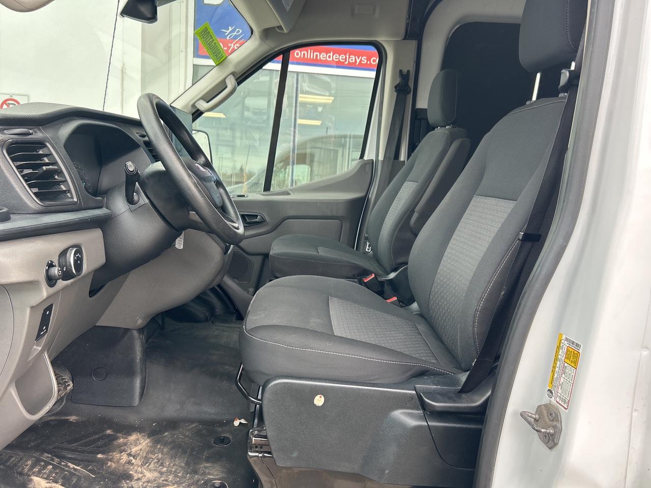 2023 Ford Transit Cargo Van T-250 130 Med Rf 9070 GVWR   NAV   Clean Carfax Photo