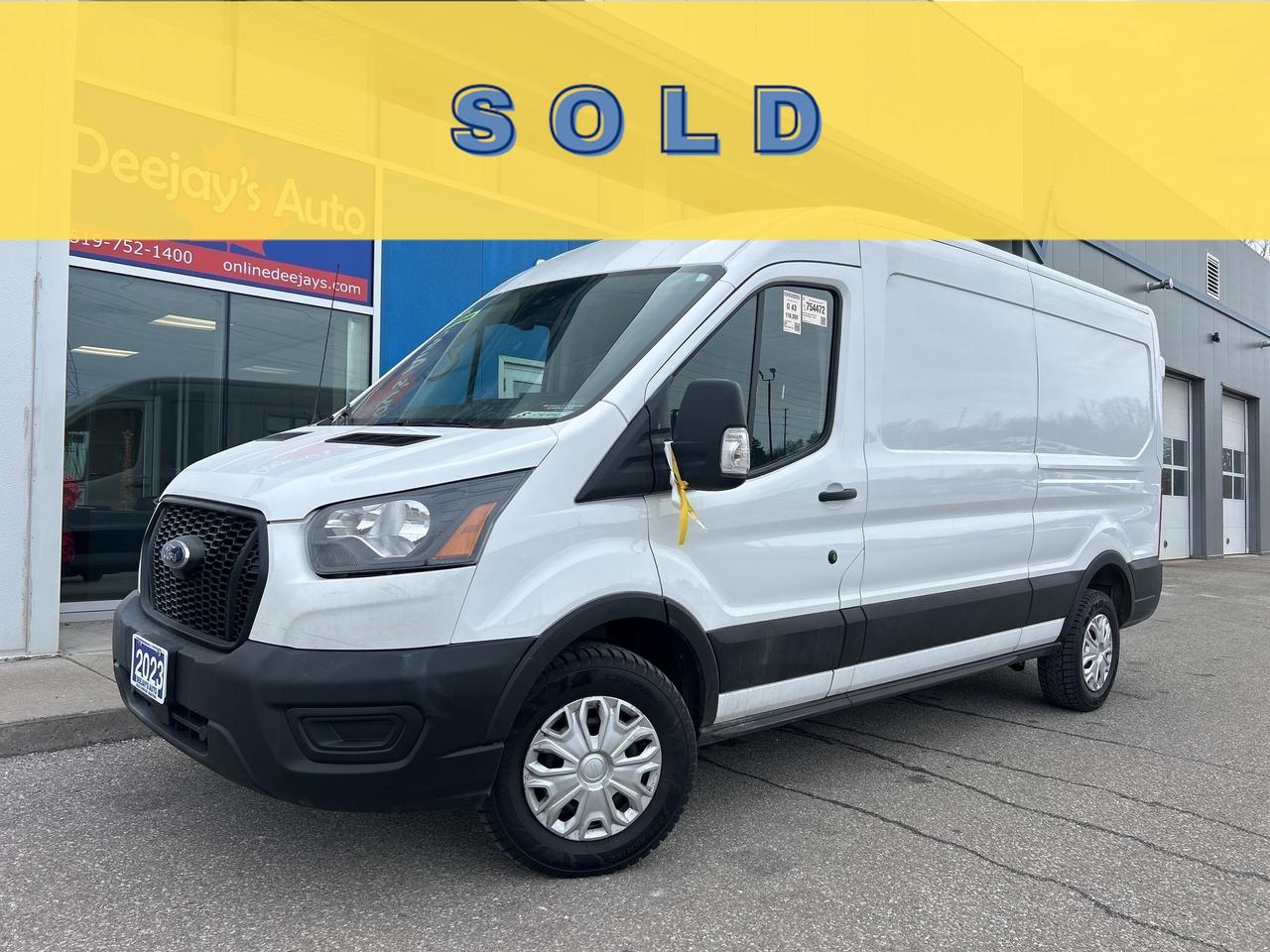 2023 Ford Transit Cargo Van T-250 130 Med Rf 9070 GVWR   NAV   Clean Carfax Photo0